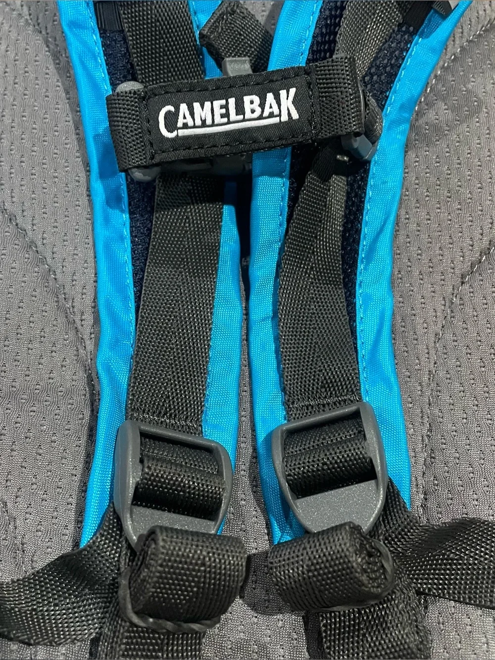 CAMELBAK Mini Mule Kids Hiking Backpack Bright Blue Small Camping Daypack